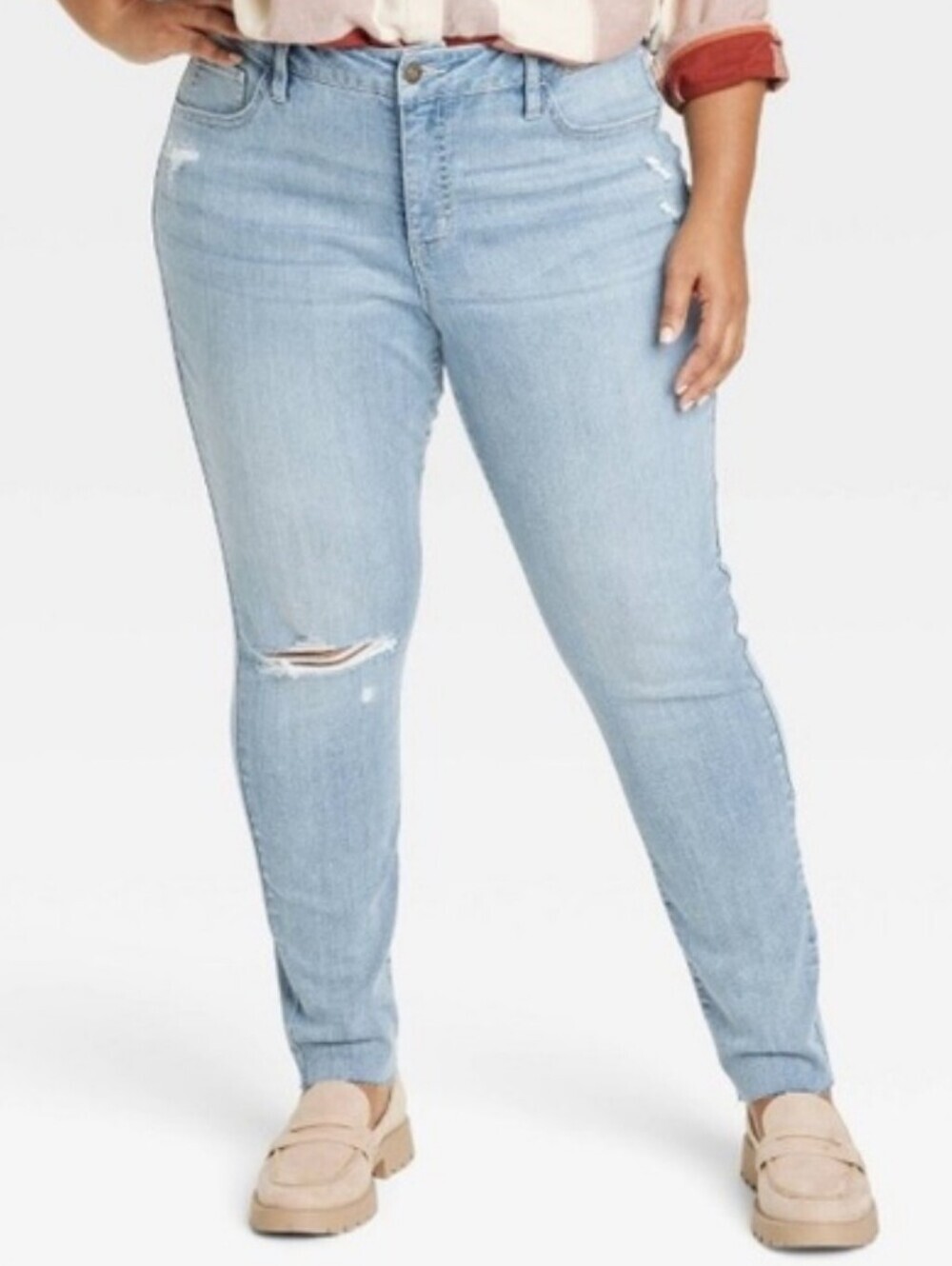 NWT Ava & Viv Women's Mid-Rise Skinny Stretch Distressed Jeans 17